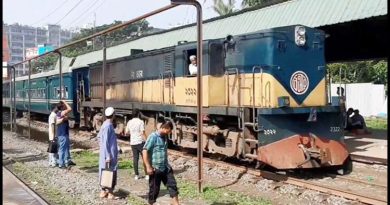 ইঞ্জিন সংকটে ঢাকা-না.গঞ্জ রেল এখনো বন্ধ