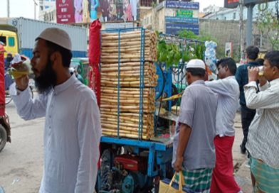 নগরীতে গরমের সাথে বেড়েছে শরবত-জুস বিক্রি, বাড়ছে স্বাস্থ ঝুকিঁও