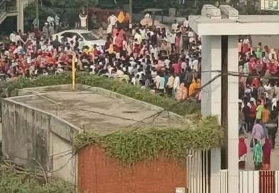 ভুলতায় গার্মেন্টস ভবনে ফাটল আতঙ্ক, তিন দিনের ছুটি