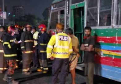 আবারও পার্কিং করা বাসে আগুন